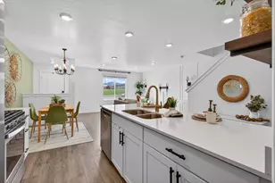 563 N Willow Springs Ave W, Lehi, UT 84048 - Photo 23