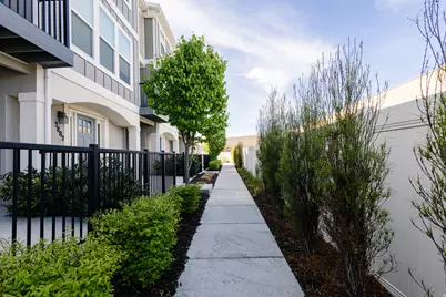 3892 W Pilton Ct S, Taylorsville, UT 84129 - Photo 3