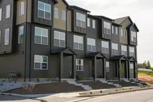 4046 S Sandridge Dr W, Roy, UT 84067 - Photo 1