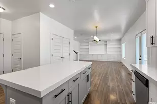 169 N 410 E, Vineyard, UT 84059 - Photo 7