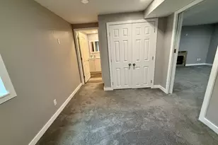 6784 S 1530 E, Cottonwood Heights, UT 84121 - Photo 15