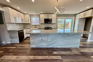 6784 S 1530 E, Cottonwood Heights, UT 84121 - Photo 7