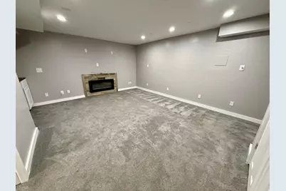 6784 S 1530 E, Cottonwood Heights, UT 84121 - Photo 13