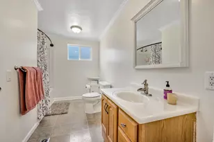 2813 W Sweet Basil North St S, Taylorsville, UT 84129 - Photo 17