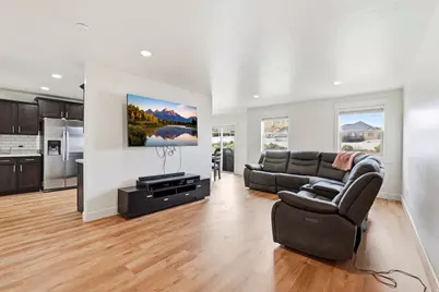 14482 S Edgemere Dr, Herriman, UT 84096 - Photo 3