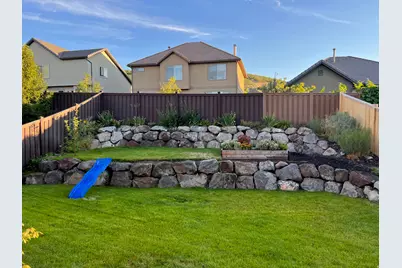 2001 E Fielding Ln, Draper, UT 84020 - Photo 3