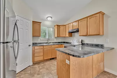 1118 N Ridge Ct E, Spanish Fork, UT 84660 - Photo 11