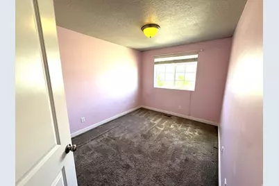 5695 W Red Ridge Ln, West Valley, UT 84118 - Photo 11