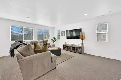 6526 S Aspen Ln, South Weber, UT 84405 - Photo 7