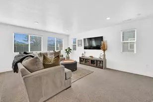 6526 S Aspen Ln, South Weber, UT 84405 - Photo 7