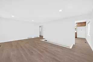 1775 E Rosecrest Dr, Salt Lake City, UT 84108 - Photo 7