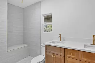 1775 E Rosecrest Dr, Salt Lake City, UT 84108 - Photo 15