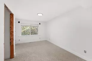 1775 E Rosecrest Dr, Salt Lake City, UT 84108 - Photo 11