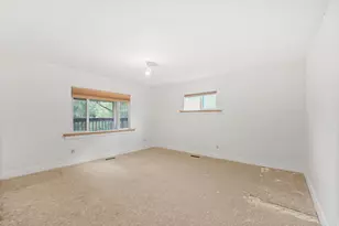 1775 E Rosecrest Dr, Salt Lake City, UT 84108 - Photo 5