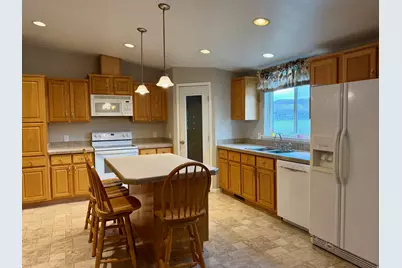 264 S Main St, Laketown, UT 84038 - Photo 11