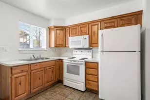 225 W 1030 N, Orem, UT 84057 - Photo 11