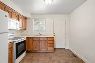 225 W 1030 N, Orem, UT 84057 - Photo 19