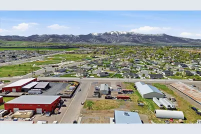 215 S Hammer Rd, Hyrum, UT 84319 - Photo 31