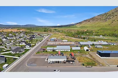 215 S Hammer Rd, Hyrum, UT 84319 - Photo 35