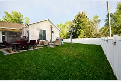 228 S Larkin Ln W, Kaysville, UT 84037 - Photo 11