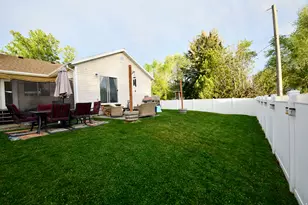 228 S Larkin Ln W, Kaysville, UT 84037 - Photo 11