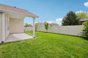 2337 W 1850 N, Clinton, UT 84015 - Photo 25