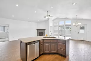 2337 W 1850 N, Clinton, UT 84015 - Photo 11