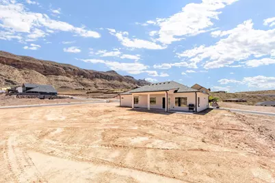 980 W Rock View Dr, Hurricane, UT 84737 - Photo 37
