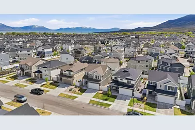 87 E Meandering Way, Saratoga Springs, UT 84045 - Photo 43