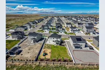 443 W Box Dr, Stansbury Park, UT 84074 - Photo 27