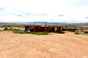 8457 E 6000 N, Lapoint, UT 84039 - Photo 29