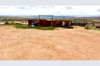 8457 E 6000 N, Lapoint, UT 84039 - Photo 29