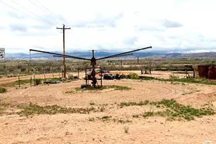 8457 E 6000 N, Lapoint, UT 84039 - Photo 33