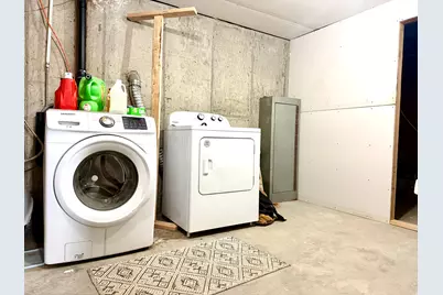 8457 E 6000 N, Lapoint, UT 84039 - Photo 19