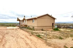 8457 E 6000 N, Lapoint, UT 84039 - Photo 5