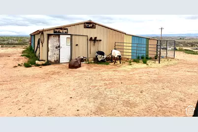 8457 E 6000 N, Lapoint, UT 84039 - Photo 25