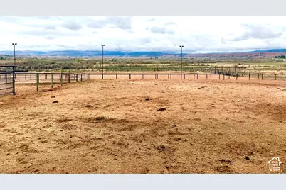 8457 E 6000 N, Lapoint, UT 84039 - Photo 35