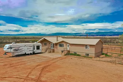 8457 E 6000 N, Lapoint, UT 84039 - Photo 3
