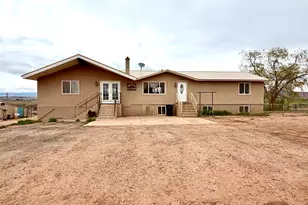 8457 E 6000 N, Lapoint, UT 84039 - Photo 5