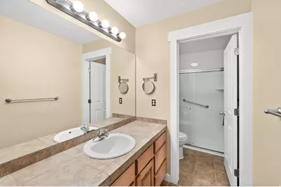 1418 E Eagle Cliff Ct, Sandy, UT 84092 - Photo 23