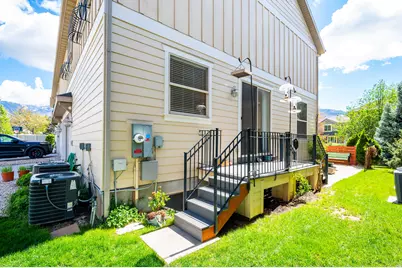 1418 E Eagle Cliff Ct, Sandy, UT 84092 - Photo 31