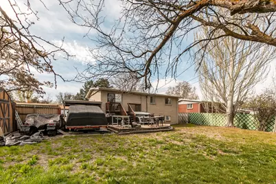 1553 E 6670 S, Cottonwood Heights, UT 84121 - Photo 21