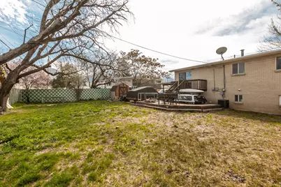 1553 E 6670 S, Cottonwood Heights, UT 84121 - Photo 19