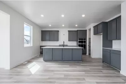 2158 E Granite Ln, Eagle Mountain, UT 84005 - Photo 9