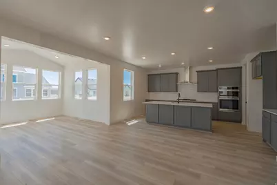 2158 E Granite Ln, Eagle Mountain, UT 84005 - Photo 3