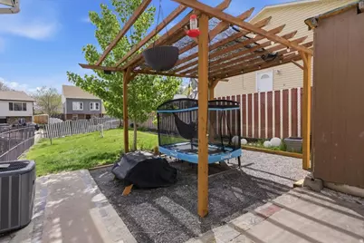 9169 W Copper Cove Cir, Magna, UT 84044 - Photo 27