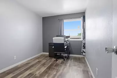 9169 W Copper Cove Cir, Magna, UT 84044 - Photo 7