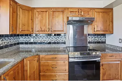 5396 S 4700 W, Hooper, UT 84315 - Photo 9