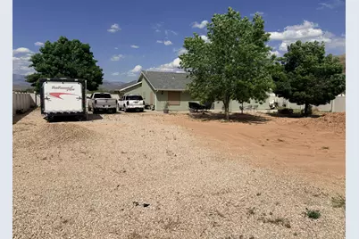 689 W 2050 S, Hurricane, UT 84737 - Photo 21