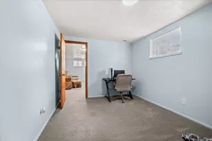 184 E 1150 N, Layton, UT 84040 - Photo 23